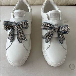 Elegant White Sneakers with Crystal Bow